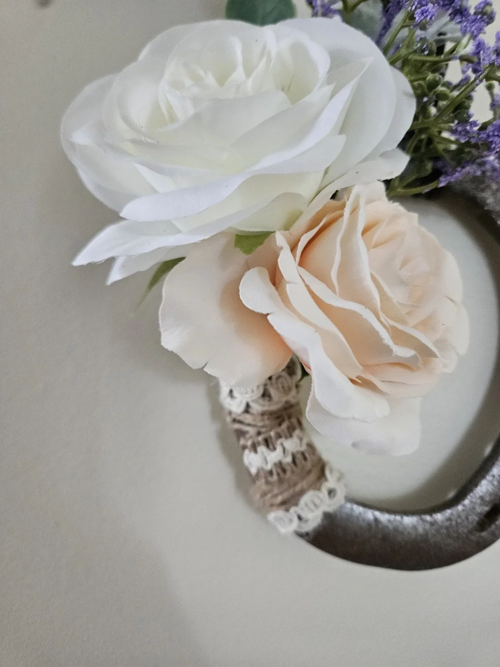 Rustic Horseshoe Wall Hanging with White and Peach Flowers